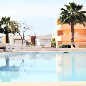 https://2br-wifi-terrace-seaview-royal-cabanas.hotelaalgarve.com